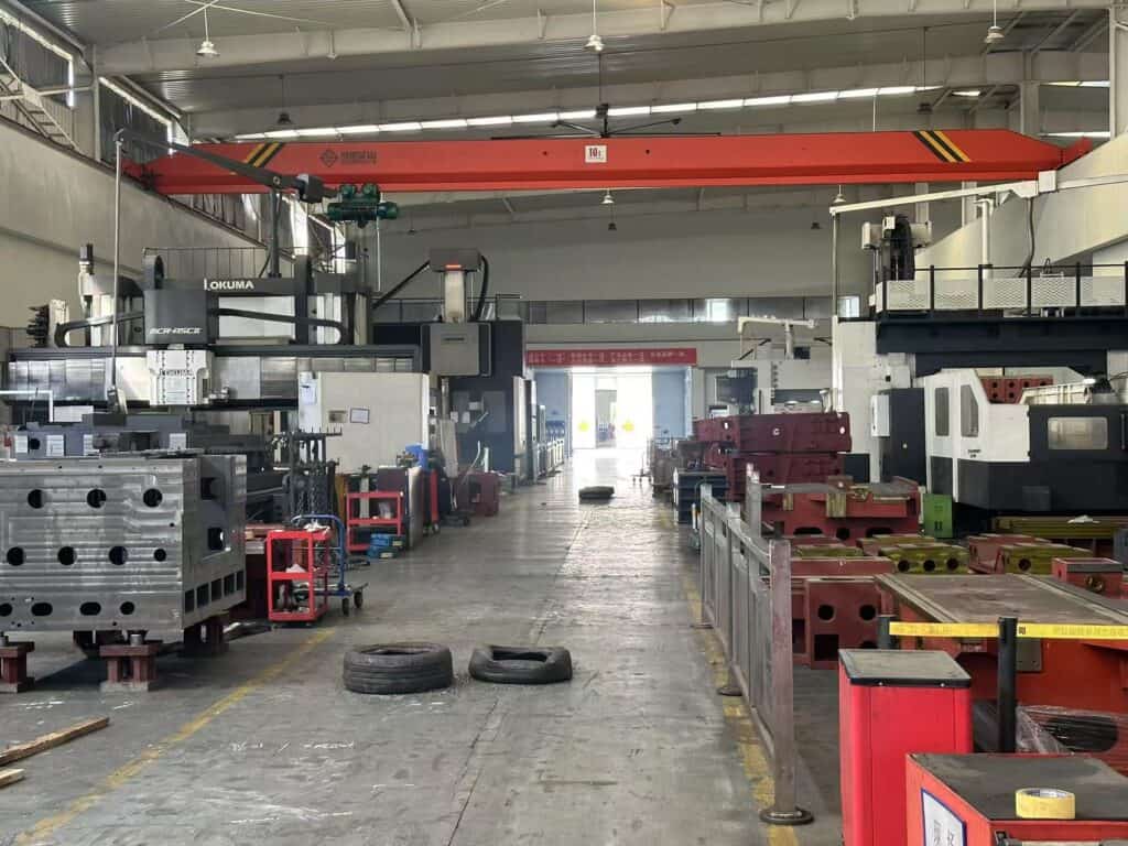 officina di produzione di macchine brocciatrici
