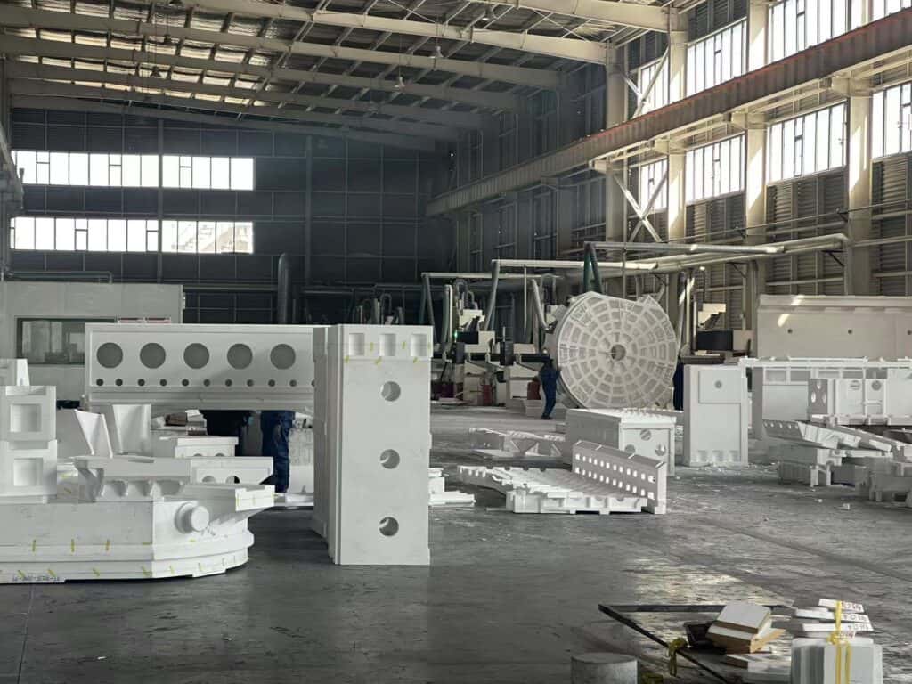 โรงงานเครื่องเจาะและหล่อ